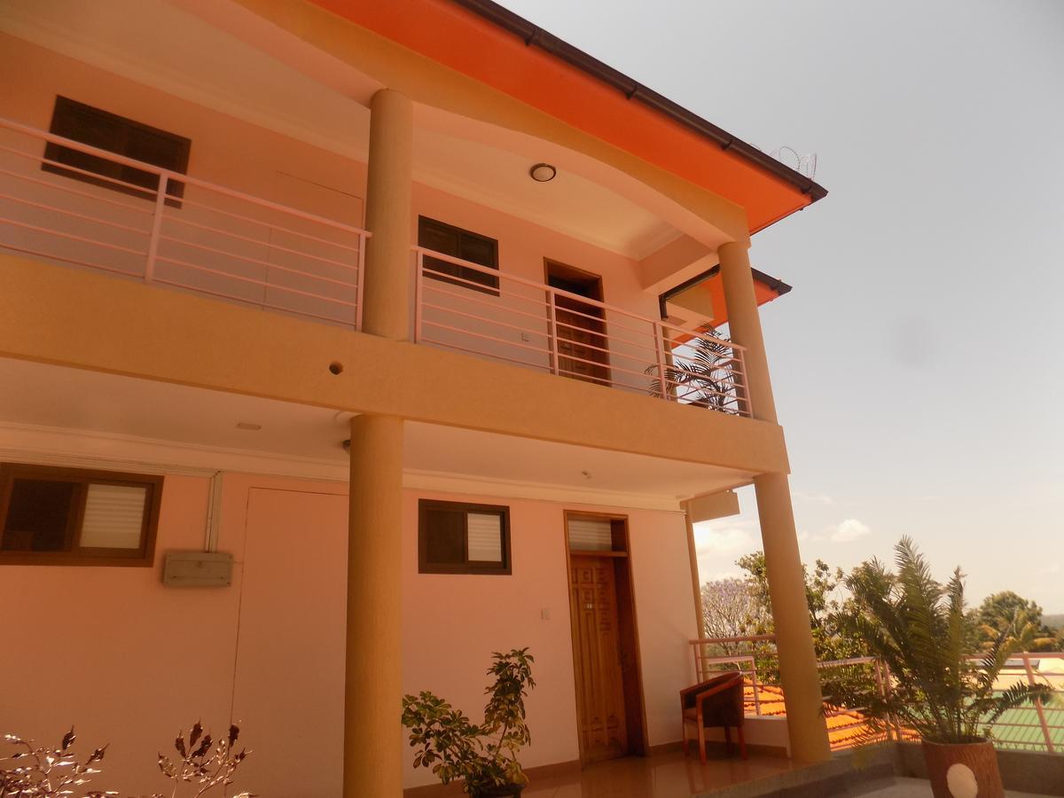 Entebbe Traveller'S Hotel Esterno foto